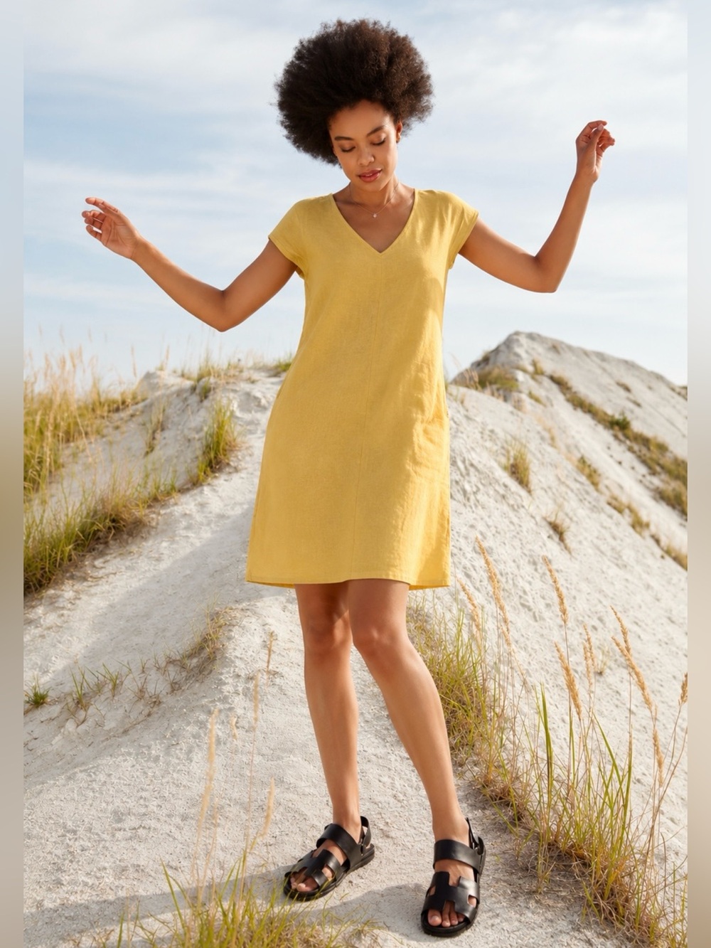 Charlie Paige Linen Cotton Shift Dress Yellow V-Neck Cap Sleeve Pockets Size S/M
